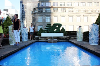 As a nod to the new sustainable collection, the event's producers branded 620 Loft & Garden's focal point, placing a topiary in the shape of New Balance's logo by the fountain and the lettering used for the NewSky line at the bottom of the pool.