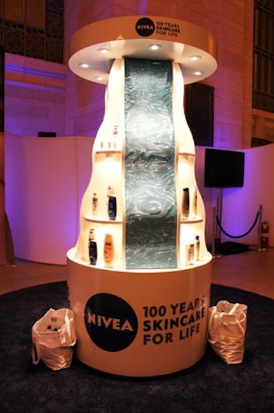 The interactive areas aren't all about history; one section, dubbed the innovation station, showcases Nivea's recently launched 'Hydra IQ' technology. The booth is manned by reps who provide insight into products like the Express Hydration body lotion.