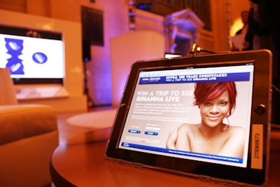 To occupy those waiting for massages, iPads allow consumers to become fans of the Nivea U.S.A. Facebook page and enter to win tickets to a Rihanna concert.
