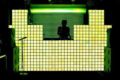 Illuminated tiles covered the DJ booth. The tiles changed colour and later became an equalizer that moved with the music.