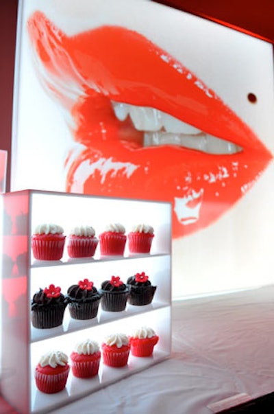 Cupcakes sat beside Miami Spice's 10th anniversary logo, which featured big, glossy lips.