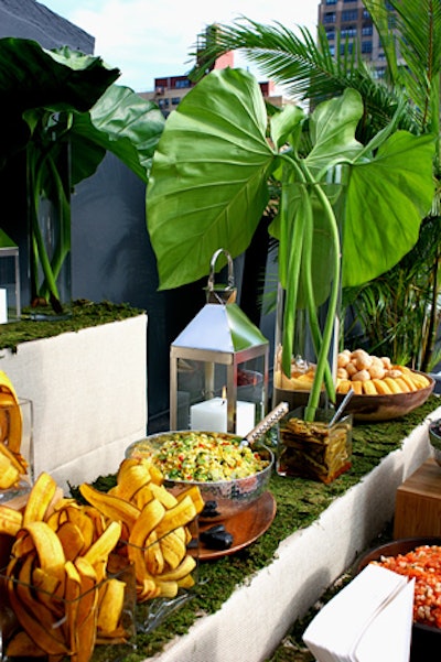 In June at an event at Skylight West, Great Performances set up a churrascaria station with skewers of meat, seafood, and vegetables, accompanied by sauces like chimichurri, chipotle aioli, pineapple chutney, and guava barbecue. Side dishes included cornbread, cassava fries, sweet corn salad, maduros, and pickled okra.