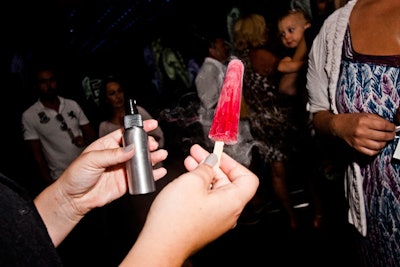 At an Aaron’s Catering promotional event for clients at Haven Lounge in Miami in July, a server passed fruit bars to guests, and then a second server approached with a tray of misters filled with alcohol to spray on the popsicle.