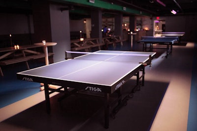 Spin Toronto will organize tournaments structures or ping-pong lessons for large groups.