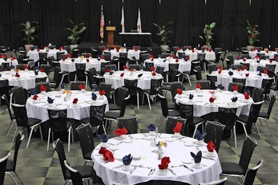 The on-site catering team can prepare breakfast, lunch, dinner, and brunch. Menu items include grilled salmon with chardonnay cream sauce and tricolor cheese tortellini.