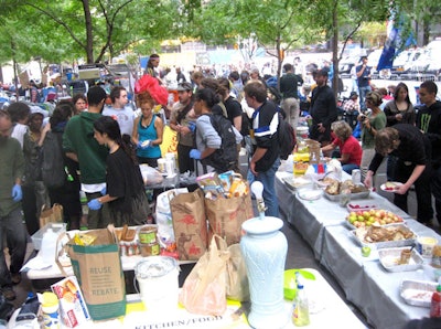 The committee does not, at least not yet, provide food for the off-park splinter groups that associate themselves with the Occupy movement.