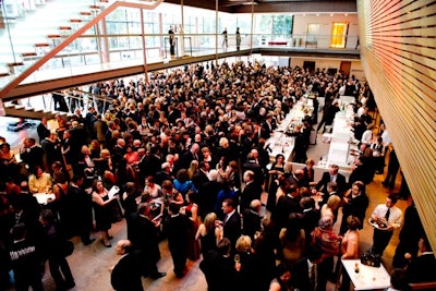 Guests filled all three floors of the Four Seasons Centre. Twelve food stations were dispersed throughout the space, which was lit in red, white, and green in honour of the Italian flag.