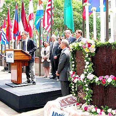 For the 10th birthday celebration of Restaurant Day and Week, a giant birthday cake from Oppizzi Designs adorned Rockefeller Plaza. The event included a short press conference, where NYC & Company restaurant committee chair Danny Meyer of Union Square Hospitality Group spoke to a small crowd of reporters and restaurant folk.