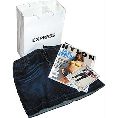 E2319sho 02 0730 Expressgiftbag 1 320