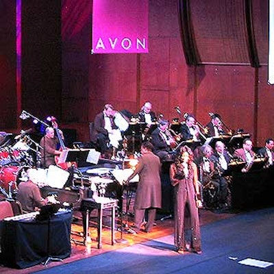 Natalie Cole headlined the Avon Kiss Goodbye to Breast Cancer awards and concert at Lincoln Center's Avery Fisher Hall.