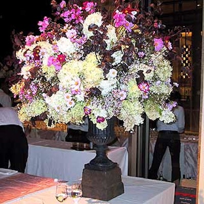 Avi Adler decorated the pre-party with large floral arrangements in shades of white, purple and pink—the breast cancer crusade's signature color.