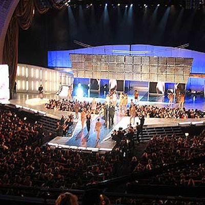 The VH1/Vogue Fashion Awards at Radio City Music Hall had a bilevel silver stage set with moving metal and white walls and two pits for audience members.