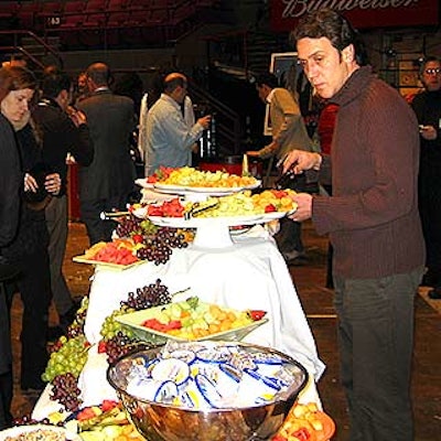 A buffet with fruit and yogurt offered breakfast to the journalists summoned to the early-morning press conference.