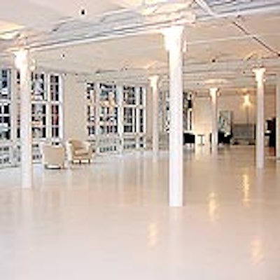 E2790disc 03 0122 Divinestudio 1 152