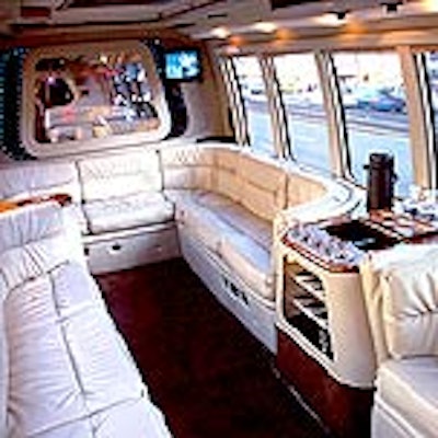 E2976disc 03 0325 D3partybus 1 152