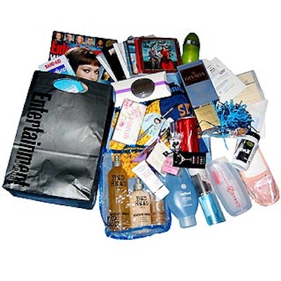 E2986sho 03 0323 Ewoscargiftbag 1 320