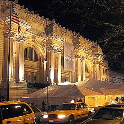 Starr Tents covered the museum's grand steps, where guests could pose for photographers in their Grecian-inspired finery.