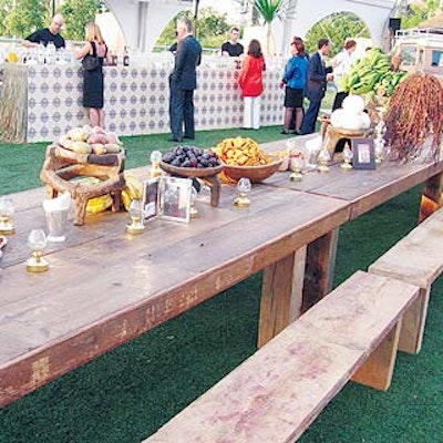 T&L's Laura Aviva and designer Dean Christopher set out African food and props on long custom-made tables.