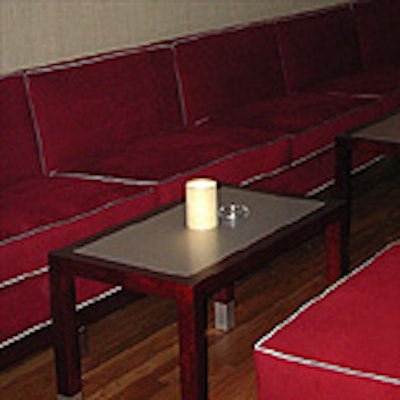 E329disc 00 0927 Newclub Light 152