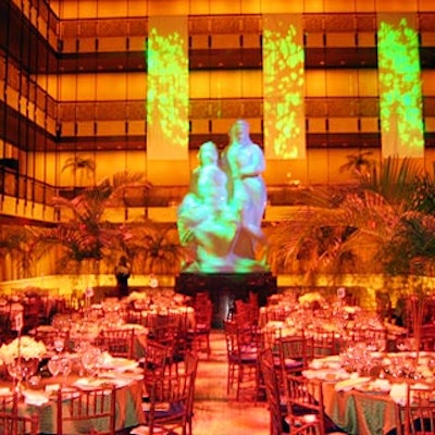 Beahm's design for the event made the New York State Theater an intimate jazz-era nightclub.