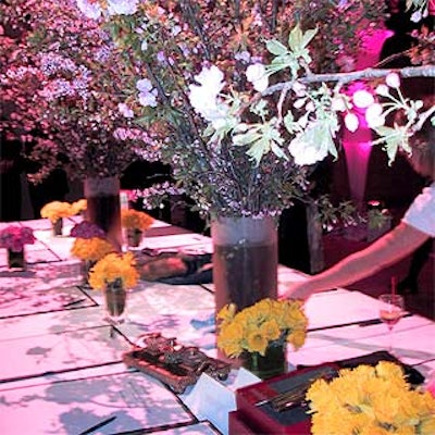 At a House & Garden event at Splashlight Studios last year, Anderson Hannant created silent auction tables in berry hues inspired by a story in the magazine.