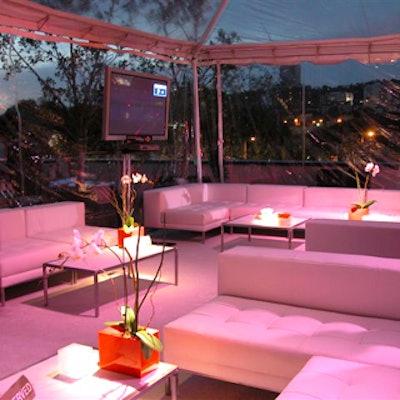 Technical producer 15/40 Productions bathed the New Line Cinema and Fine Line Features' Academy Awards party at Astra West in orange light.