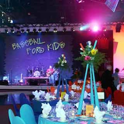Event design and production company SHOWORKS transformed the Á La Carte Event Pavilion in Tampa into an urban-chic atmosphere for the Baseball for Kids gala.