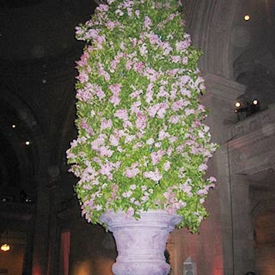 Robert Isabell created a 20-foot-tall lilac arrangement.