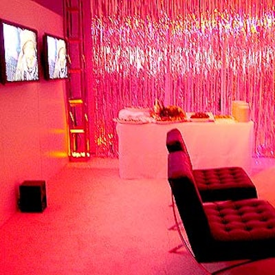 Guests could kick back in a red-lit lounge and enjoy cocktails, ice-cold fruit smoothies and seafood hors d'oeuvres.