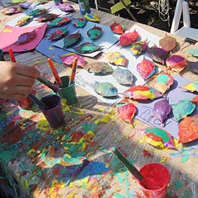 Kids painted crab shells at the Chesapeake Bay resort's activity station.