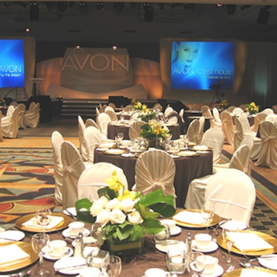 Chocolate suede linens and beige chair covers created an earthy feel.
