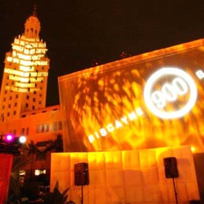 The 900 Biscayne Bay logo was projected on screens and neighboring buildings, while Jenny Holzer's words were projected onto the Freedom Tower.