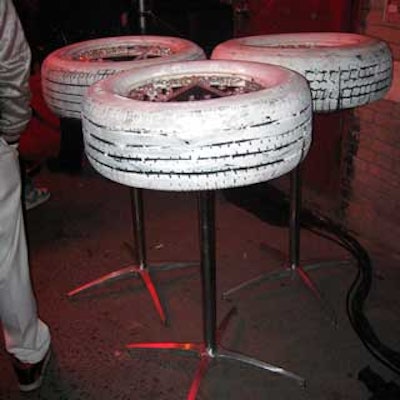 The dominant visual of the event was Pontiac’s branding, including car tires set on metal stands and topped with mirrors used as creative press check-in tables.
