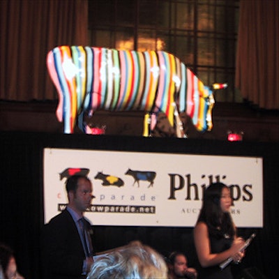 At the CowParade auction, technical director James DePalma from DePalma Production used lifts from set company Stiegelbauer and workers from Tara Productions to raise each cow above the stage.