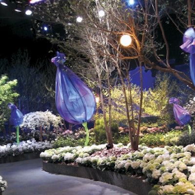 Marshall Field's flower show, 2004