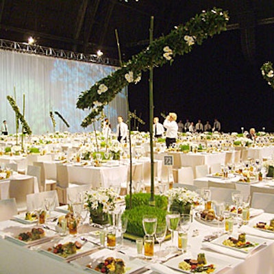 At the victims’ assistance nonprofit Safe Horizon’s annual Champion awards luncheon at the Armory, Marc-Antoine Floral Studios’ created tall centerpieces of daisies and bamboo meant to connote levity.
