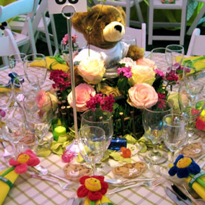 For the Fresh Air Fund’s spring gala at Tavern on the Green, each table was decorated with the night’s exclusive Camp Fresh Air Fund Bear atop centerpieces of pink and white roses.
