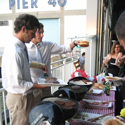 For the launch of Jack Spade’s sunglasses line, Callahan Catering served and hamburgers and hot dogs fresh from the grill.