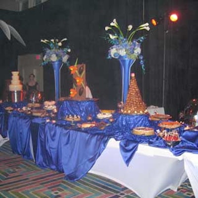 A row of desserts awaited guests in the lounge sponsored by DECO Productions.
