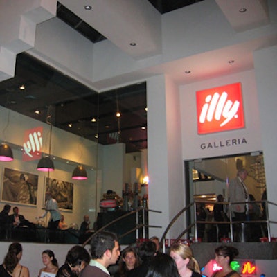 Galleria Illy, a temporary café in SoHo operated by Italian espresso brand Illy and Great Performances, opened with a launch event on September 14. The café is in the former space of home furnishing store Dome.