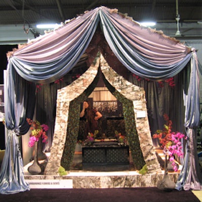 Surroundings Flowers & Events' booth