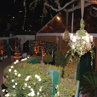 The Weinstein Company’s Golden Globes viewing and after party featured an English garden look outside—mixed with a variety of other styles in the Beverly Hilton’s Trader Vic’s restaurant and an adjacent tent.