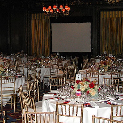 After a reception in the library room, lunch was served in L'Orangerie in Le Cirque 2000.