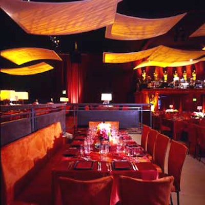 Sequoia Productions chose decor in a brown, amber, copper, and deep red color scheme for the 2005 Governors Ball.