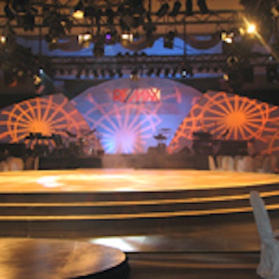 AVW-Telav custom built a round stage lit by 40 moving lights and 200 static lights.