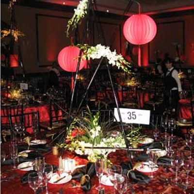 A Basket Affair created an elegant Asian environment at the annual gala of the Broward County chapter of the American Red Cross.