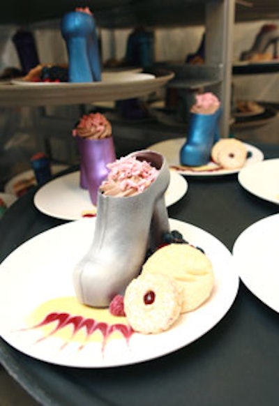Even the desserts, in the shape of platform shoes, kept with the disco theme.