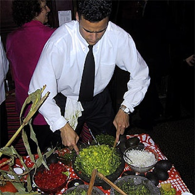 Staff members from Rosa Mexicano made fresh guacamole at the Tastings 2000 benefit.