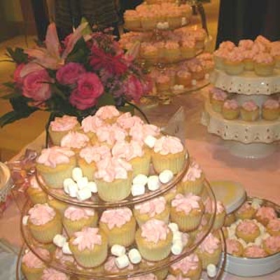 Newcomer Stella's Sweet Shoppe looked pretty in pink as it offered mini cupcakes topped with puffs of pink butter cream icing displayed on trays with mini marshmallows.