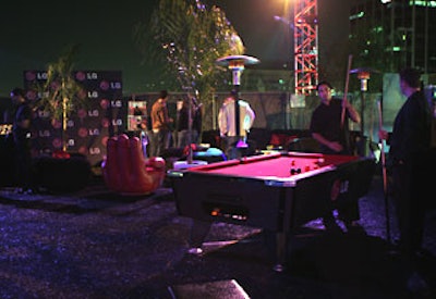 Rabin Rodgers Inc. set up a lounge area with their own furniture and design; it served as a private lounge and as the LG gifting suite.